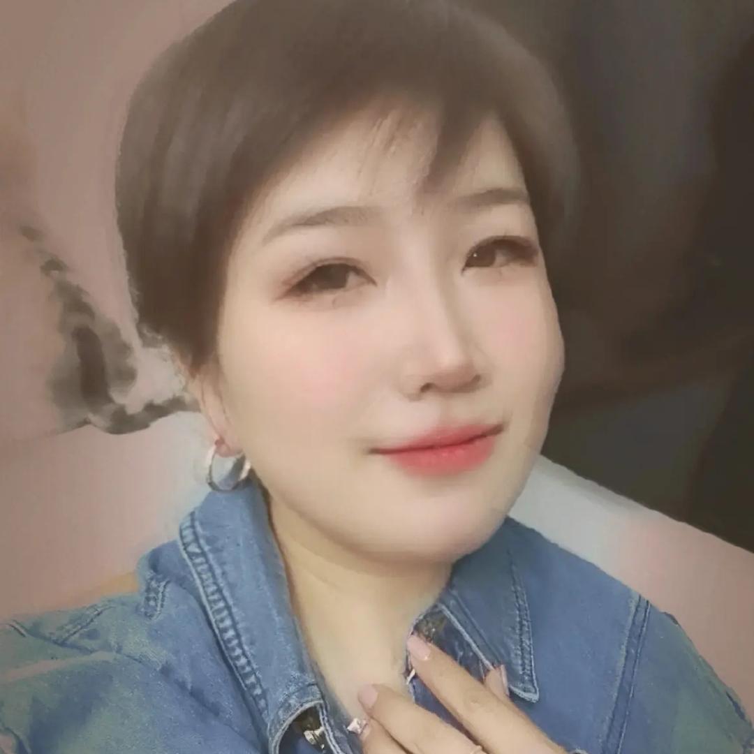 爱笑的招财猫😺