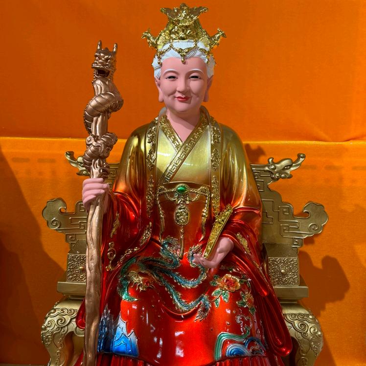 聚缘龍鳯堂领堂师