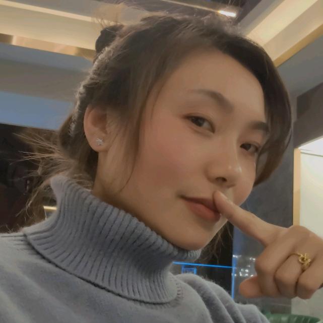 像花儿🌸一样幸福的女人