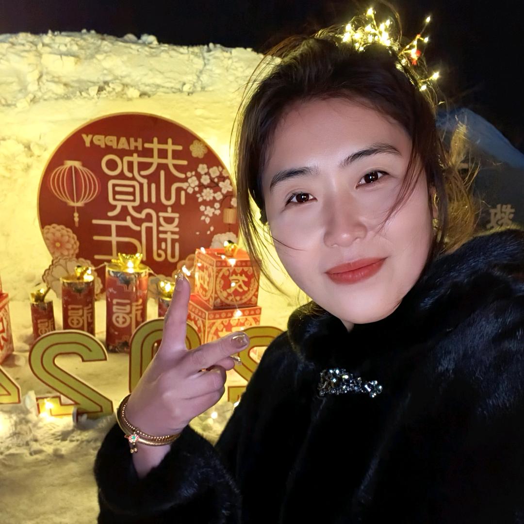 村里的姑娘 (´•🐽•`)我叫小芳