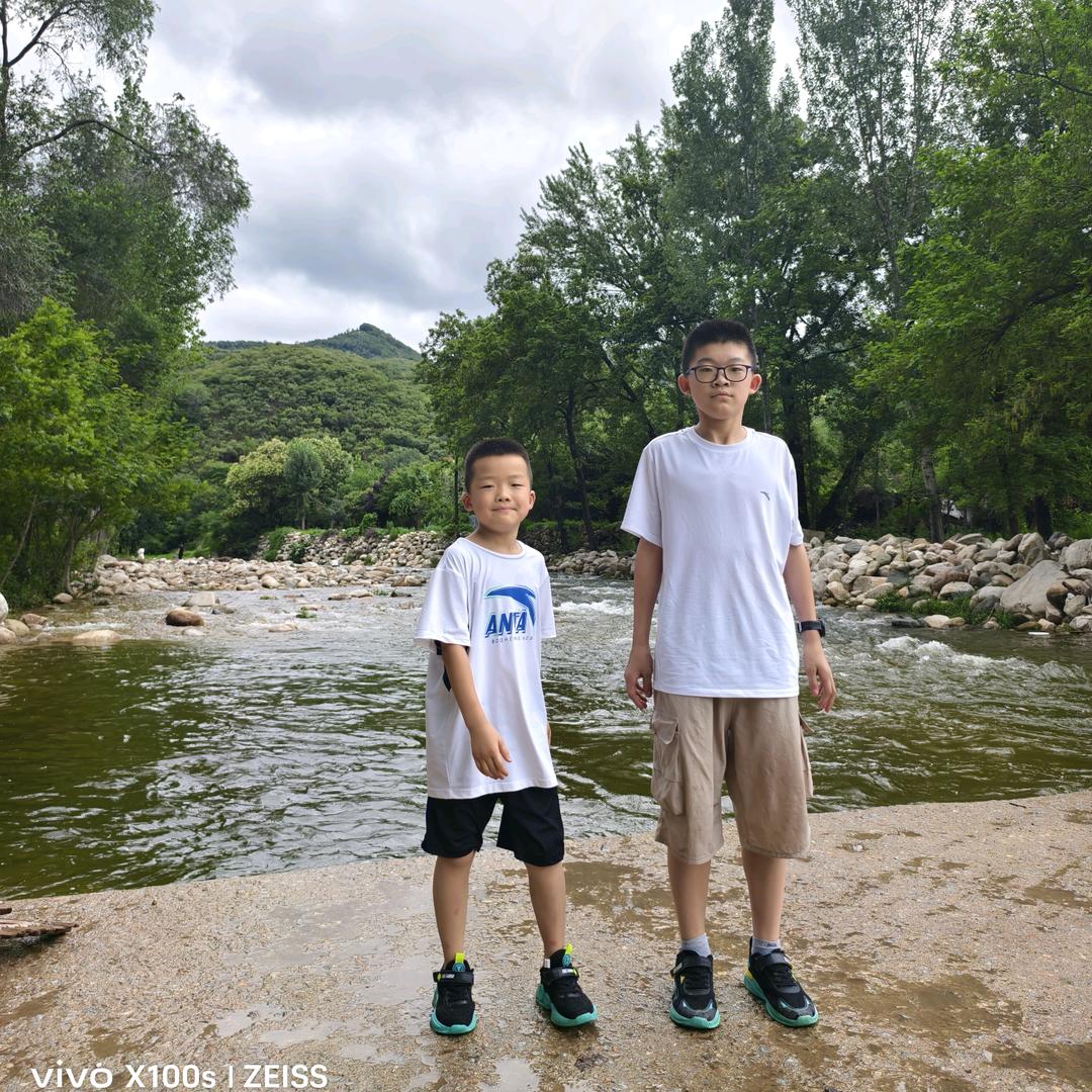 牵着蜗牛漫步走