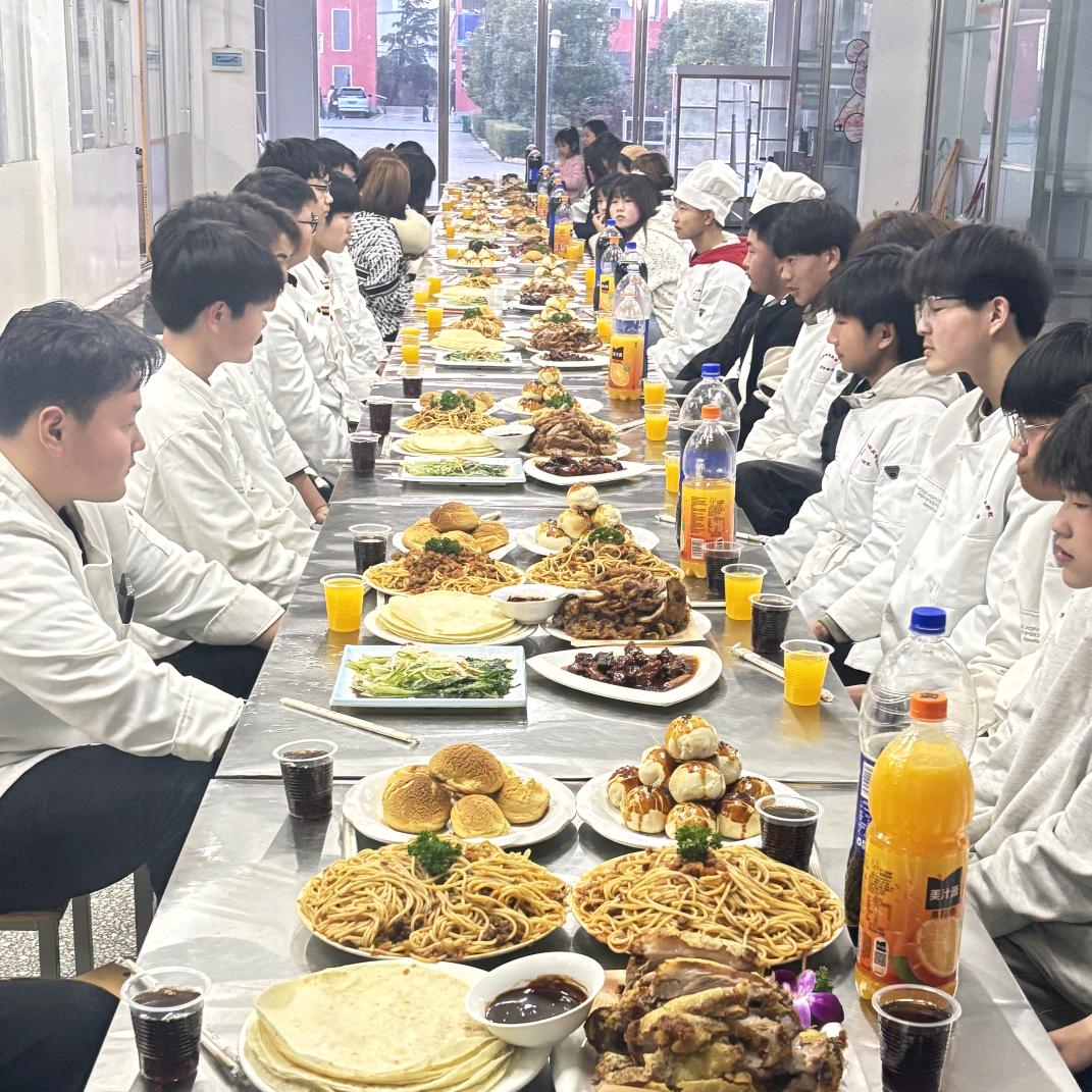 平舆县职业中专烹饪专业