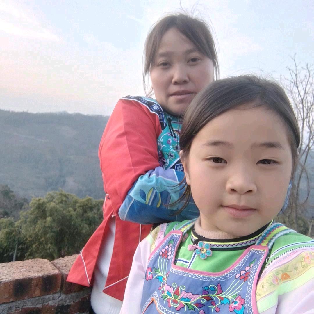 杨胡一家快乐