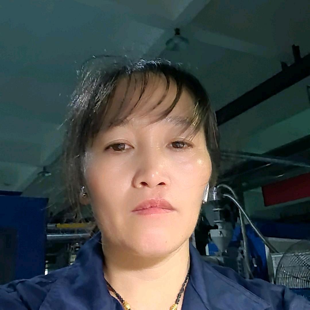 徐小群