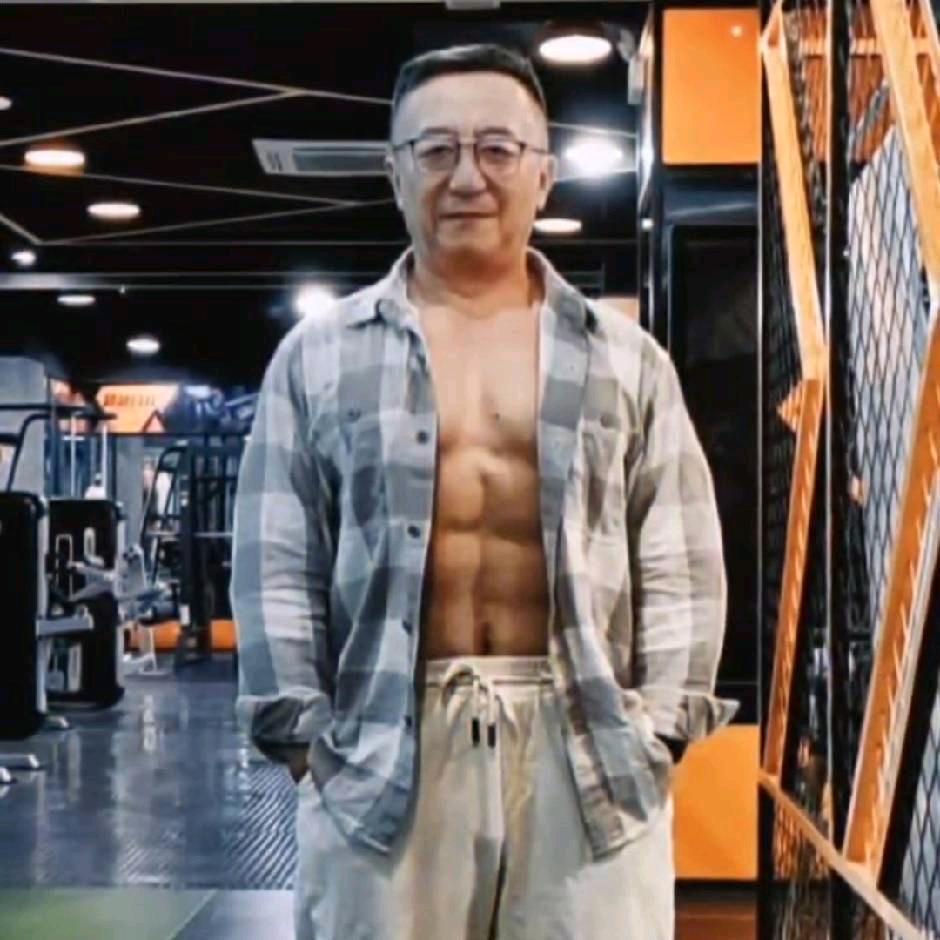 撸铁大爷(李成智)