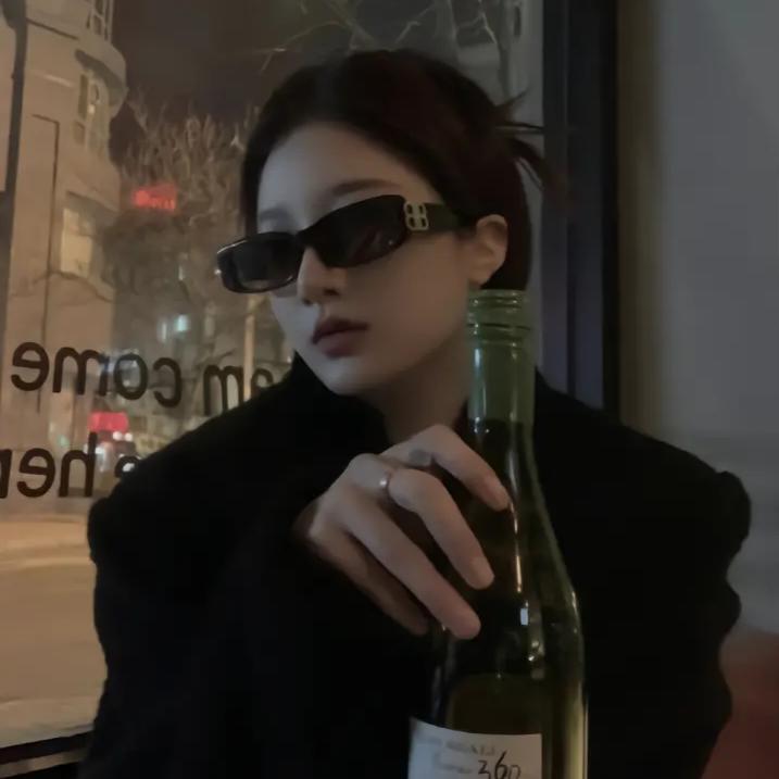 ੯‧̀͡⬮尾巴草\