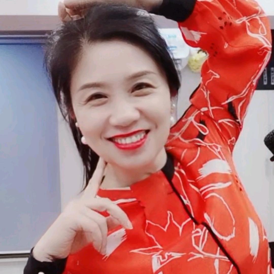 神韵（瑜伽教练）