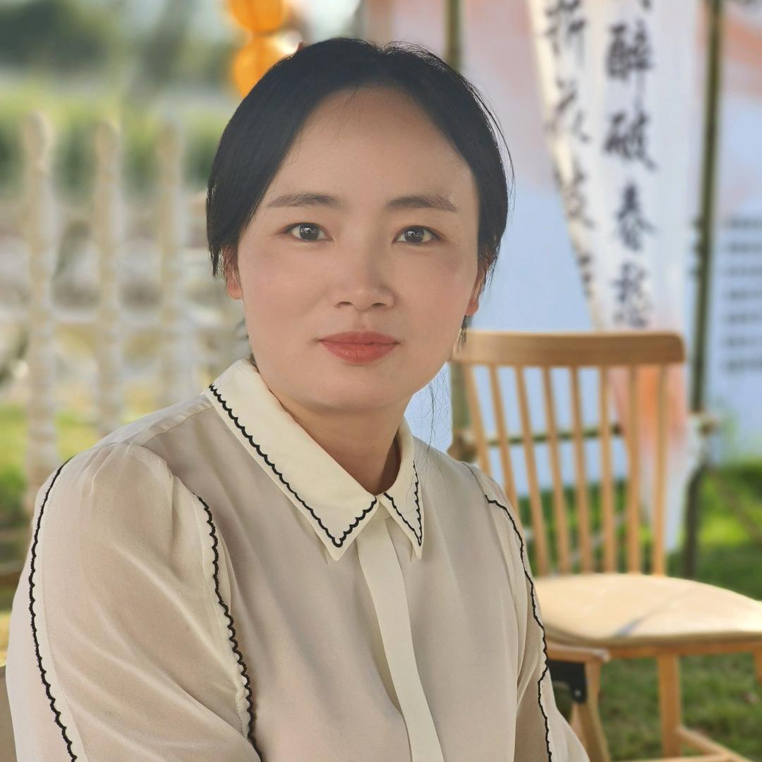 涓江天易和府李艳