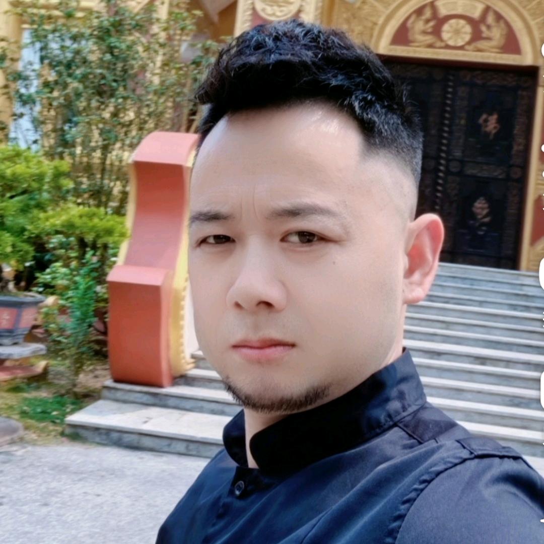 应山香榭书郡专注发型设计小志