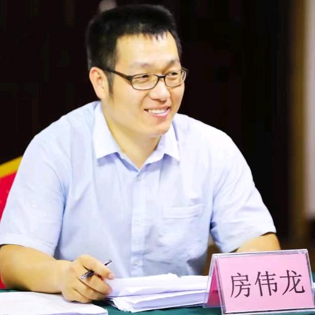 公务员面试考官房伟龙