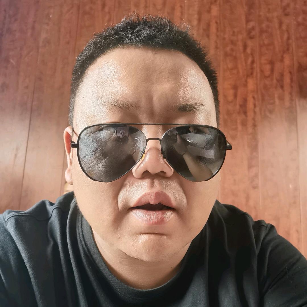 废铝界彭于晏