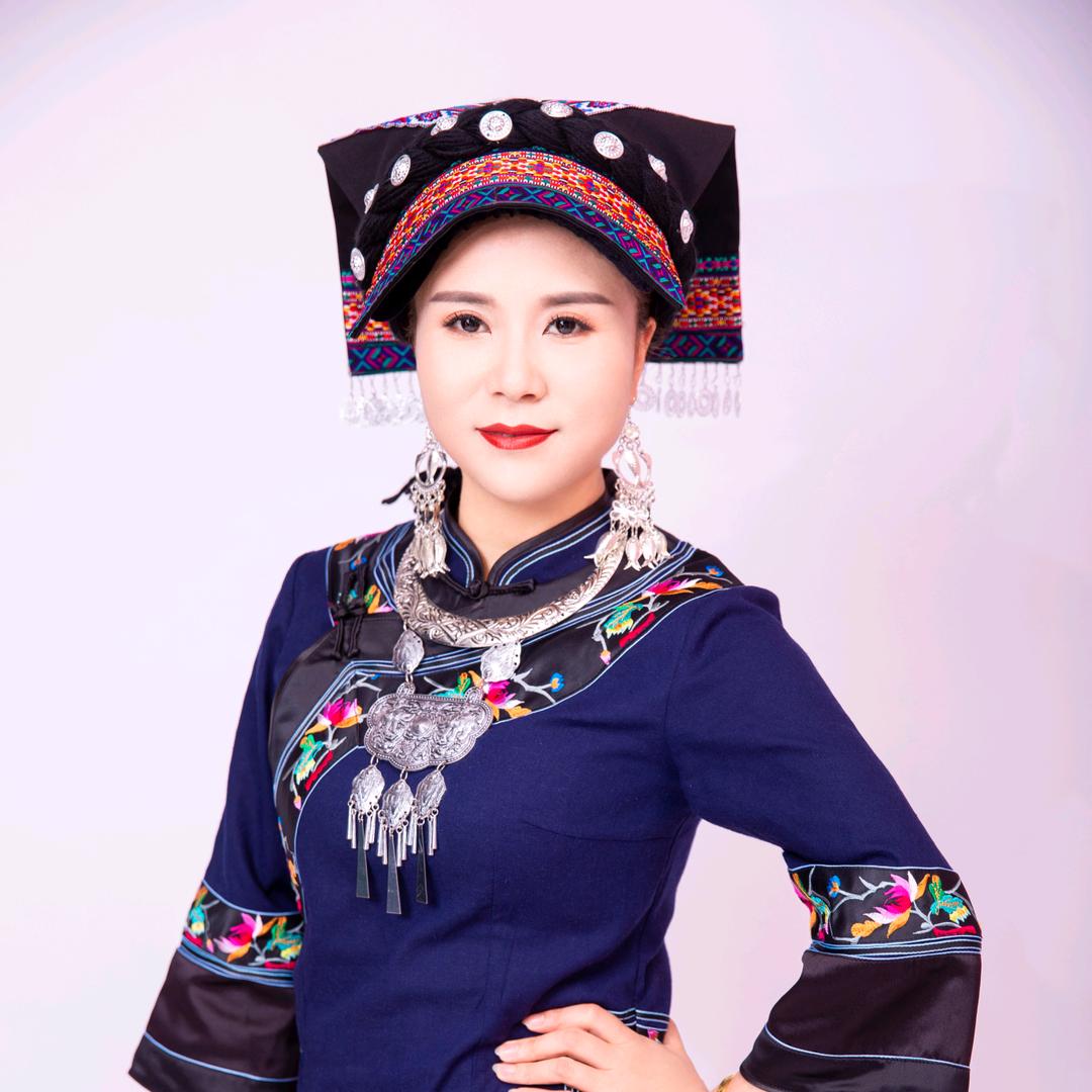湘西土家妹儿雯雯