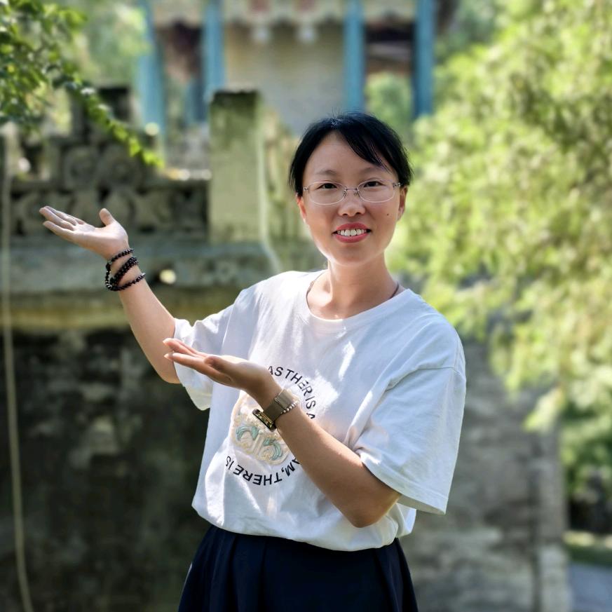 诗诗（中午11:30直播）