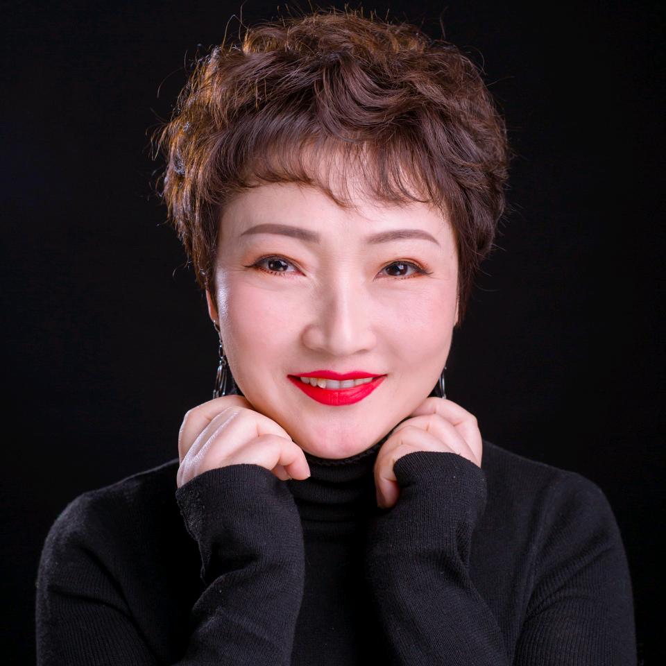 胡红(小何通讯)