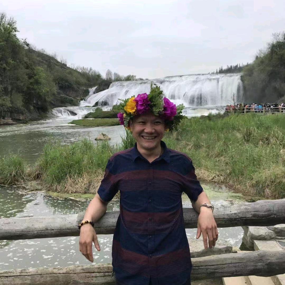 @二哈（憨憨农民工）