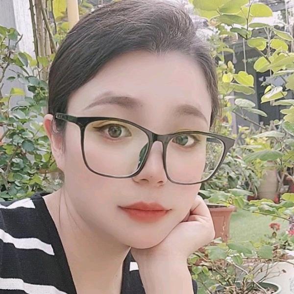 小芳爱编织