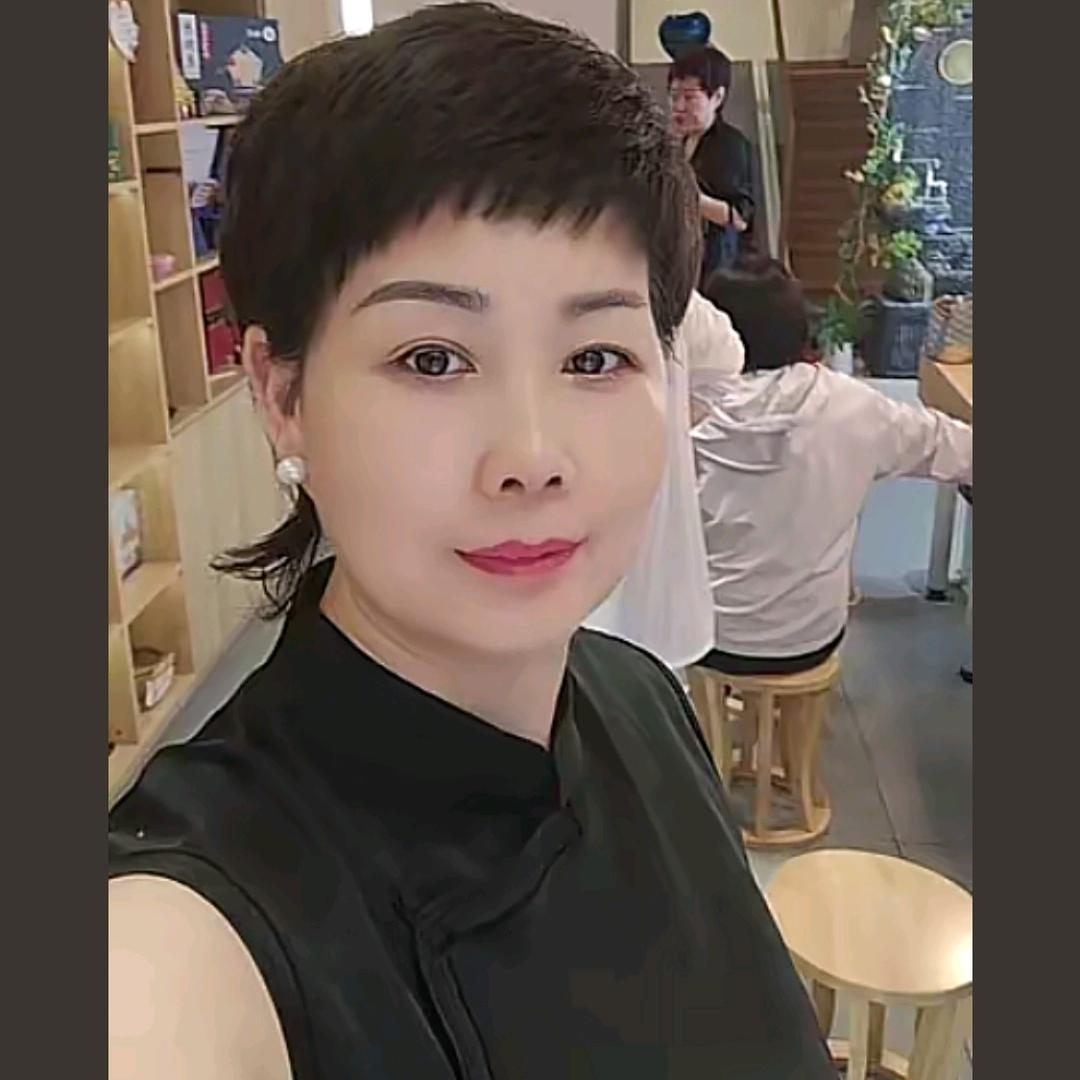 宜阳德康蜡疗养生婷婷
