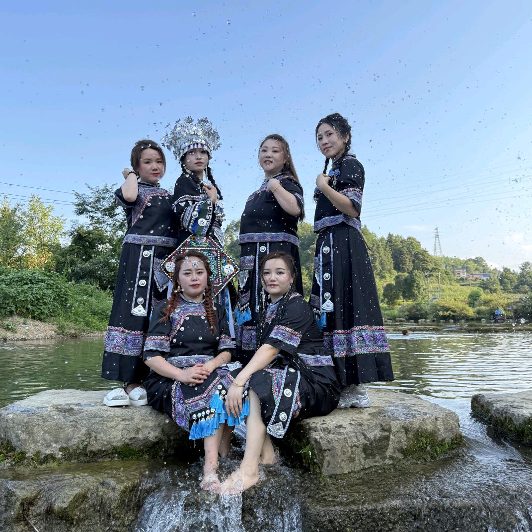 雪情🎤 (山歌)  袁小帅团队