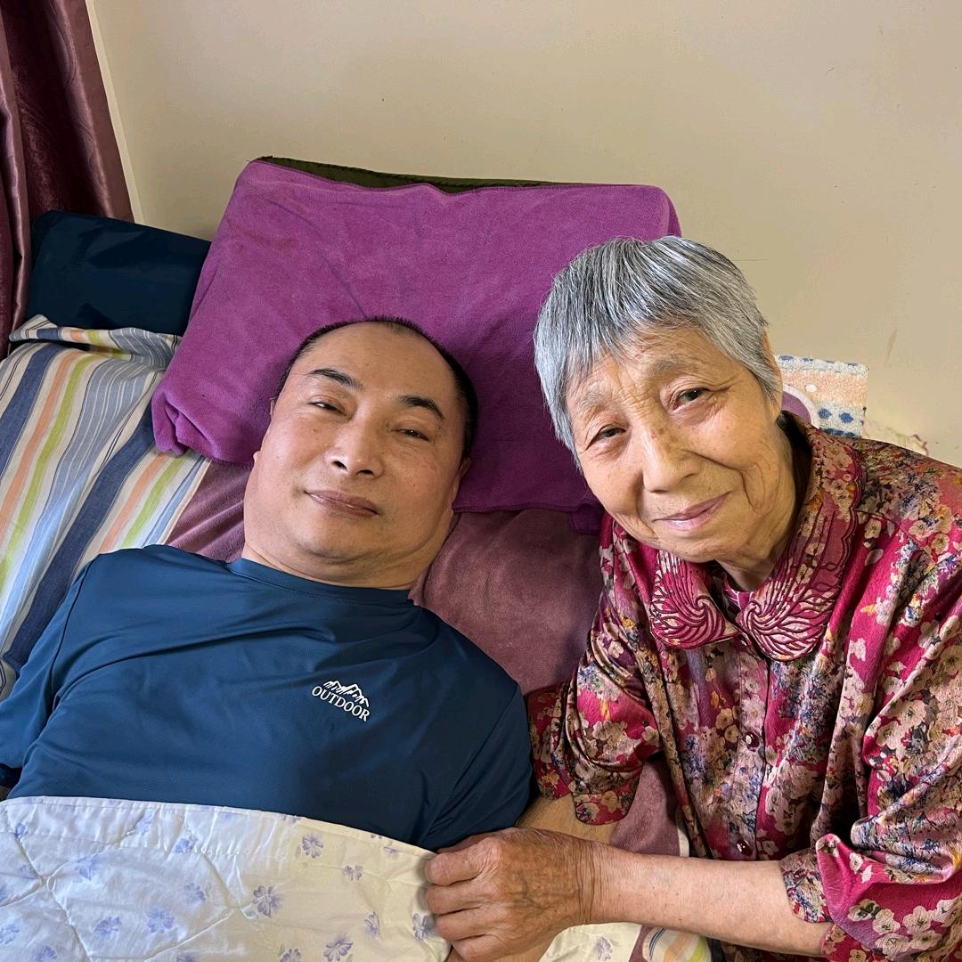 王红宾感恩母亲
