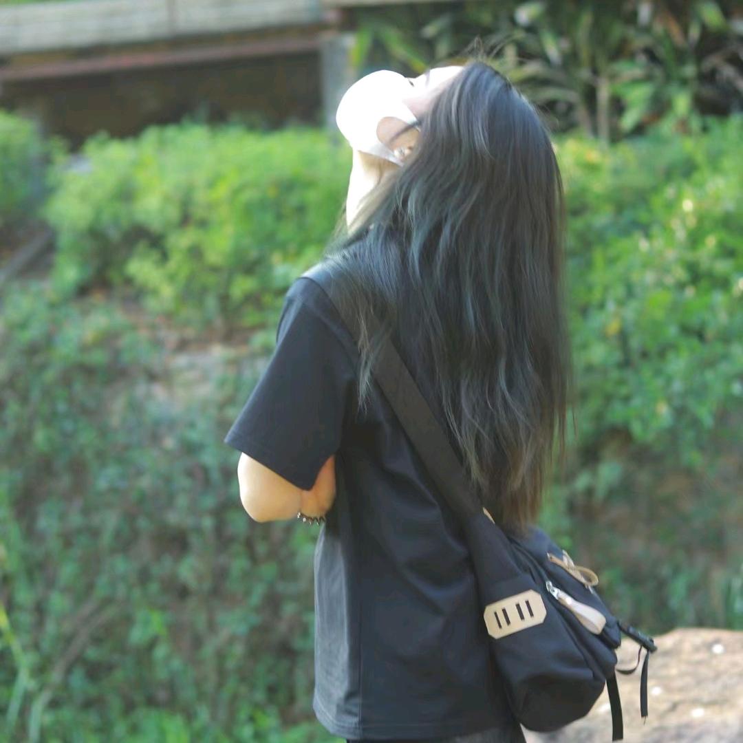 - 兔宝怀里的小鱼干