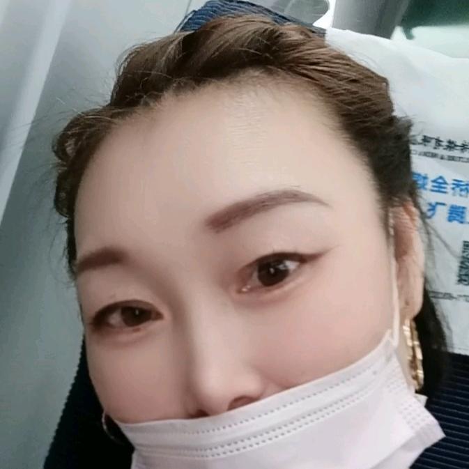 想你的时候风都是甜的💋