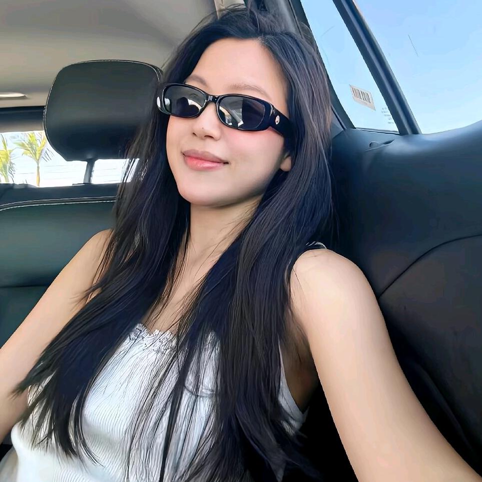 𝙋𝙞𝙘𝙧𝙞𝙇.