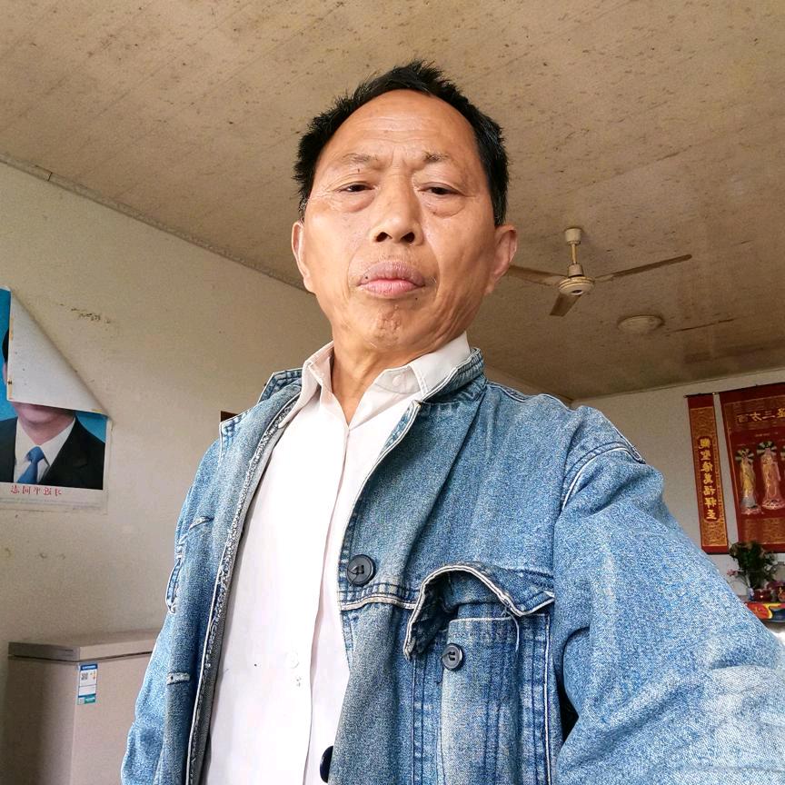 周吉园A2384早上5点10分聊天主播。