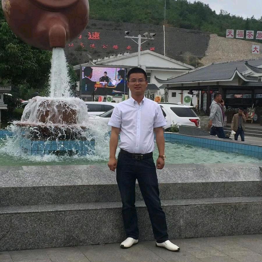 为了生活而奔波