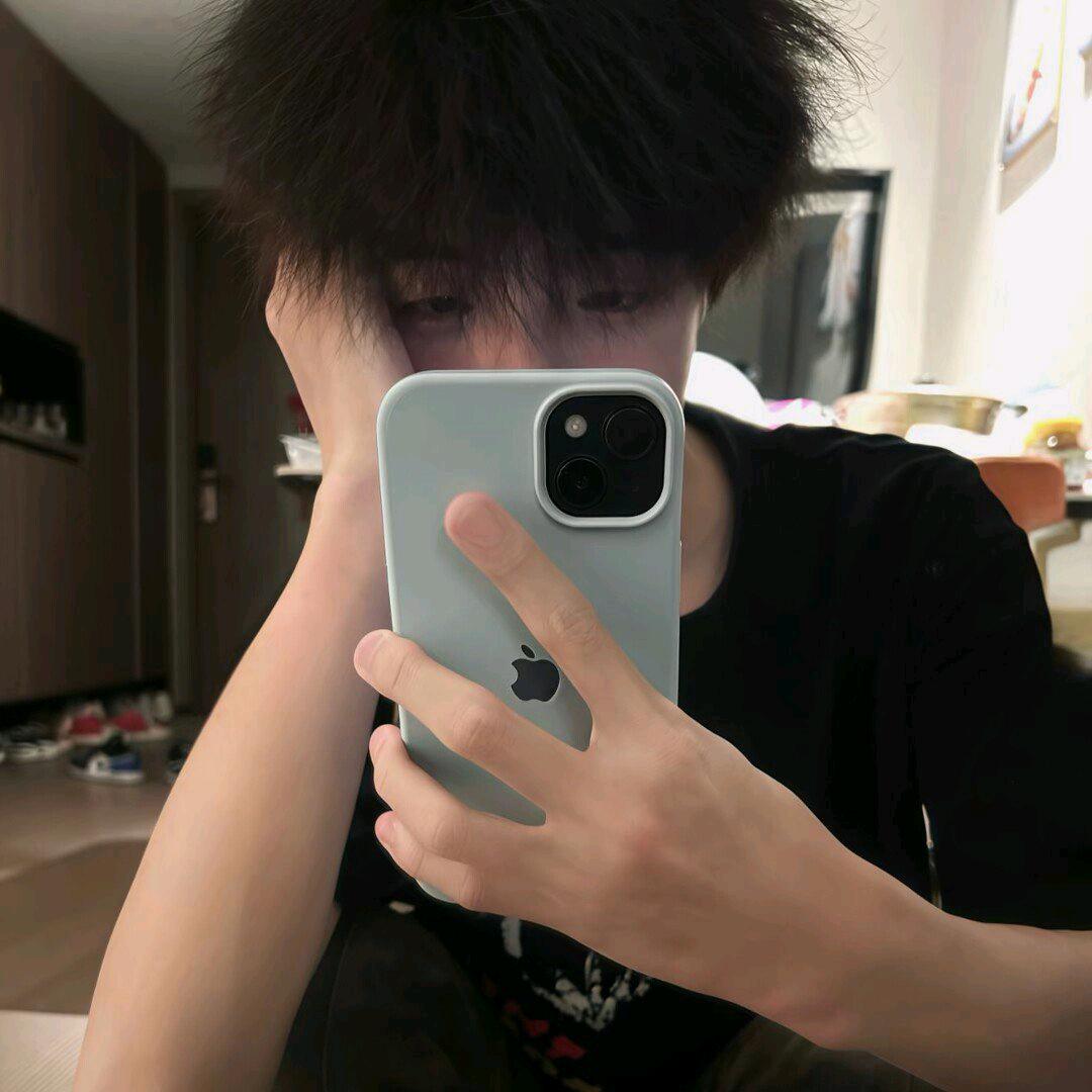 秦诺涵KTV
