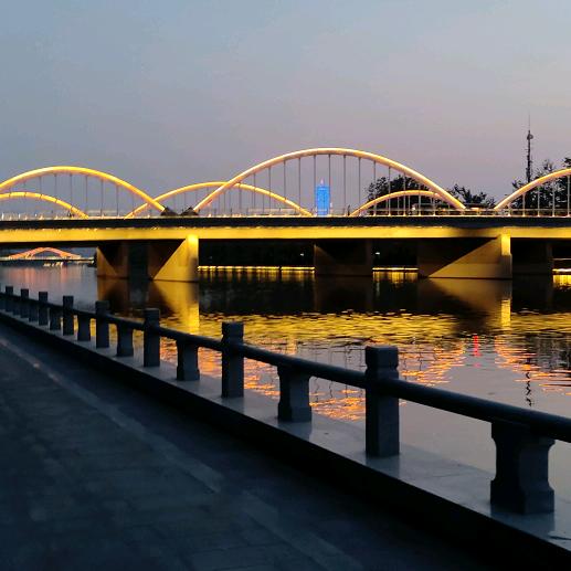 ╭(╯ε╰)╮晶心如月♥