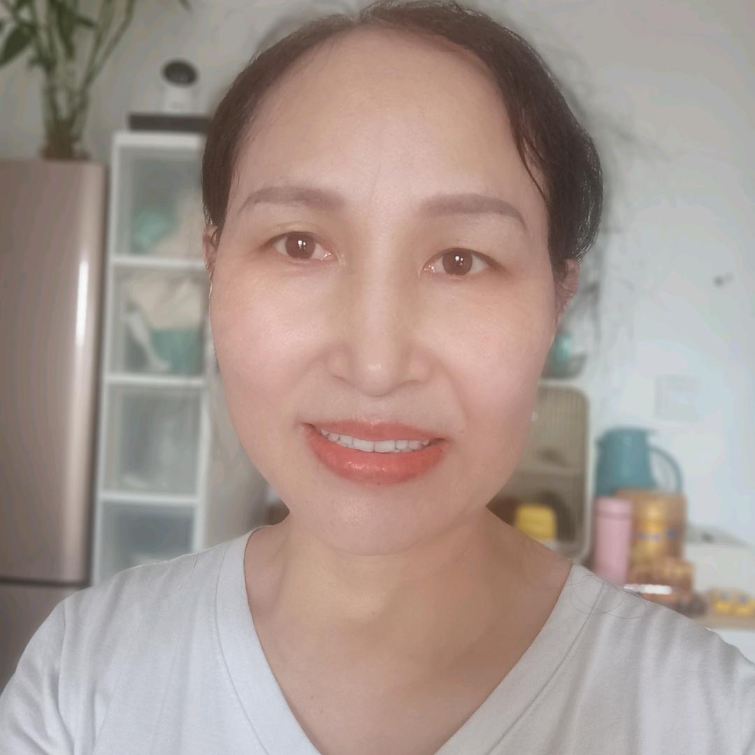 兰蓝姐:早5点50开播