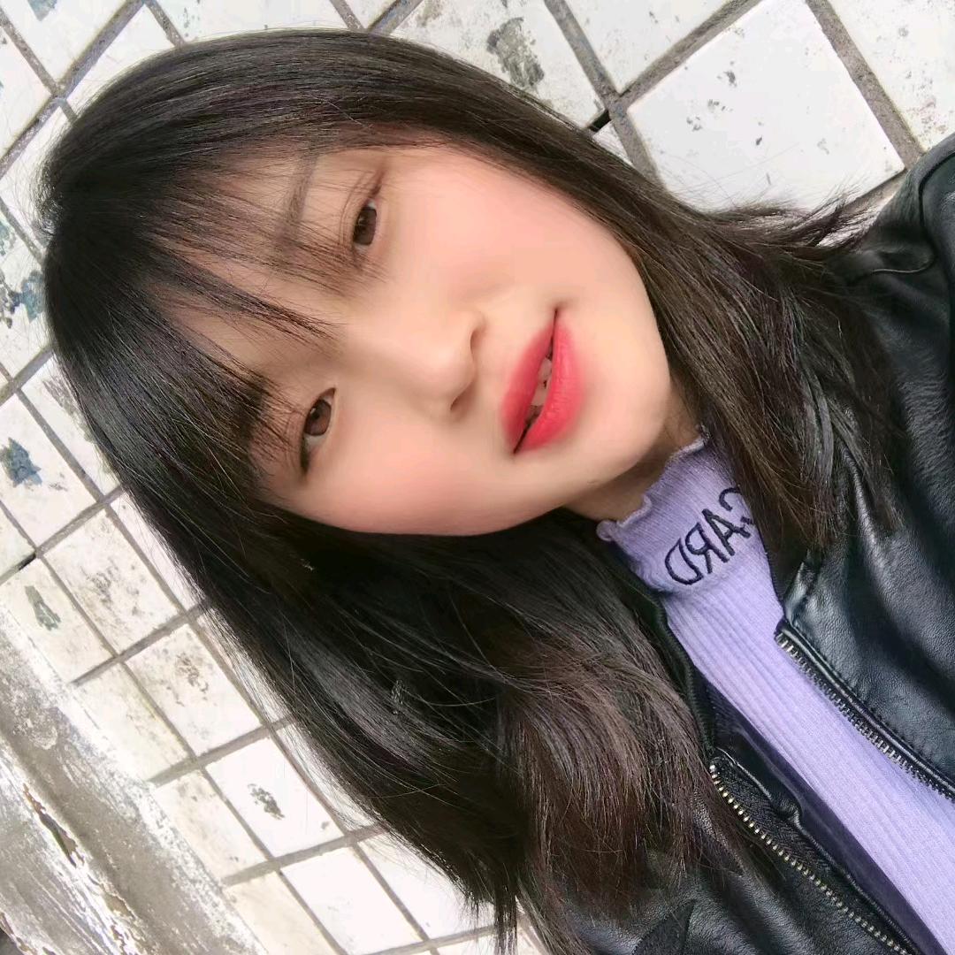 彝族女孩