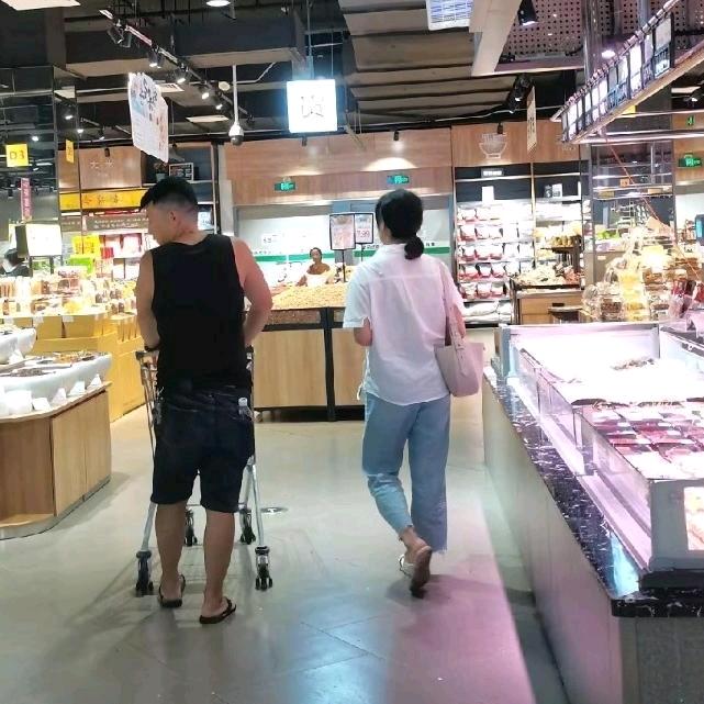 美胸皇后(大江口店)