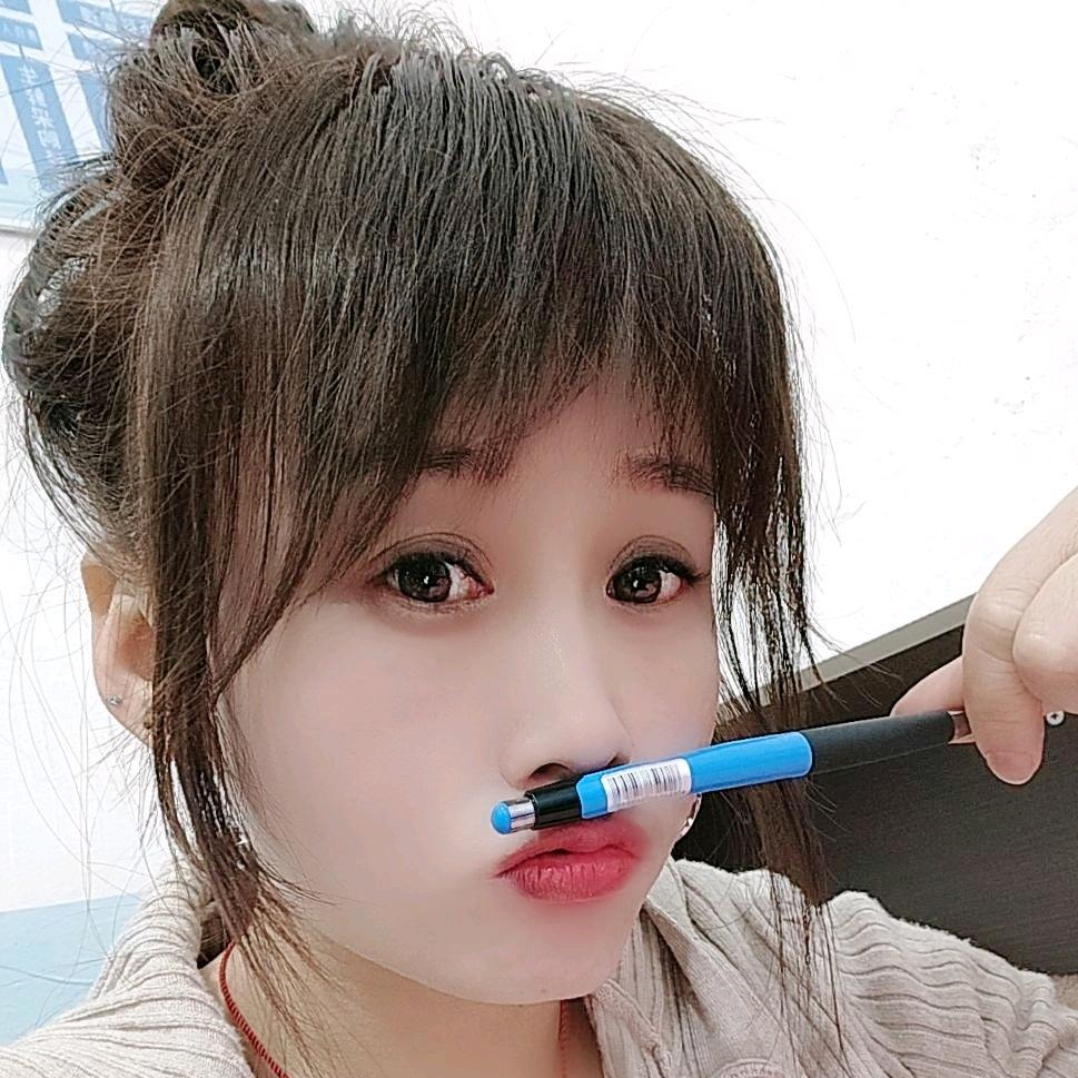 依依