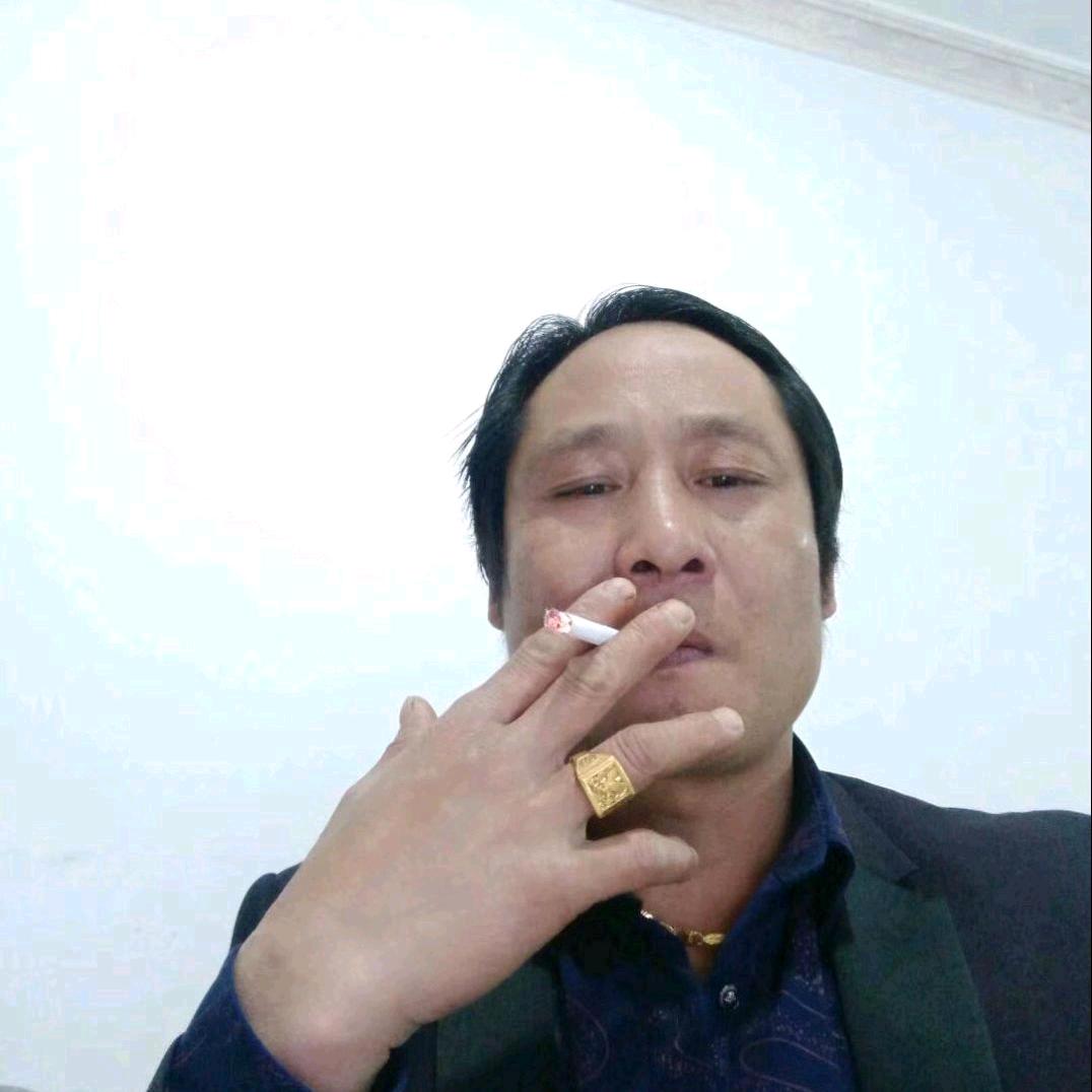 寡妇村村长
