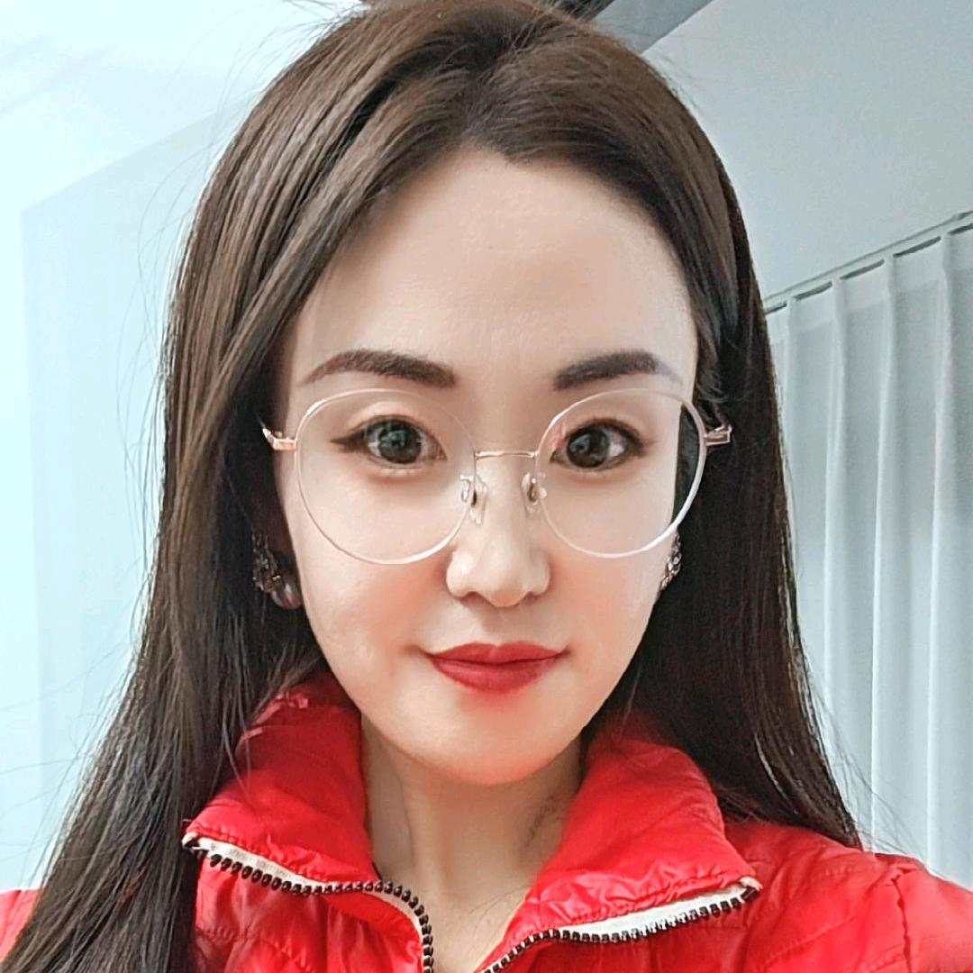 在临朐卖手机的冯程程 音誉手机全包膜