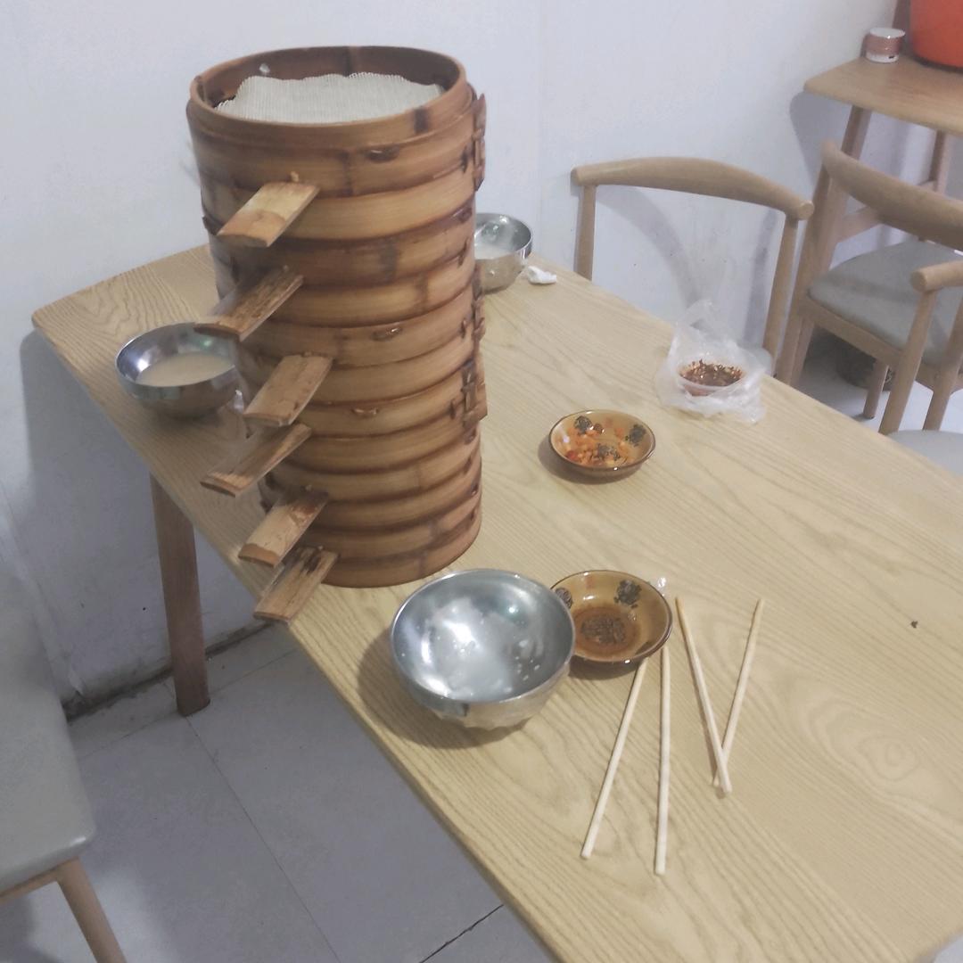 传统老面小笼包