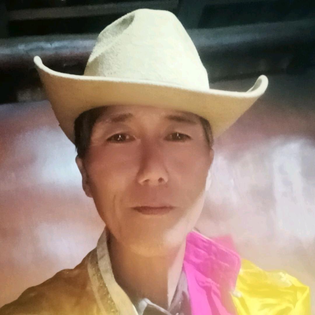 熊德才住在美丽的叉叉山下