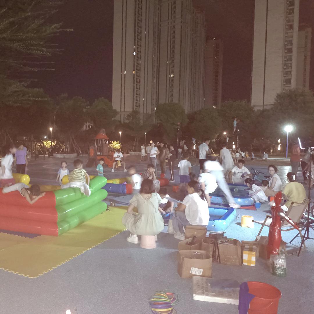 体育公园摆钓鱼钓乌龟泥鳅蹦床小城堡