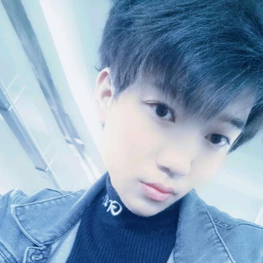 二䒚、许yi世、LOVE