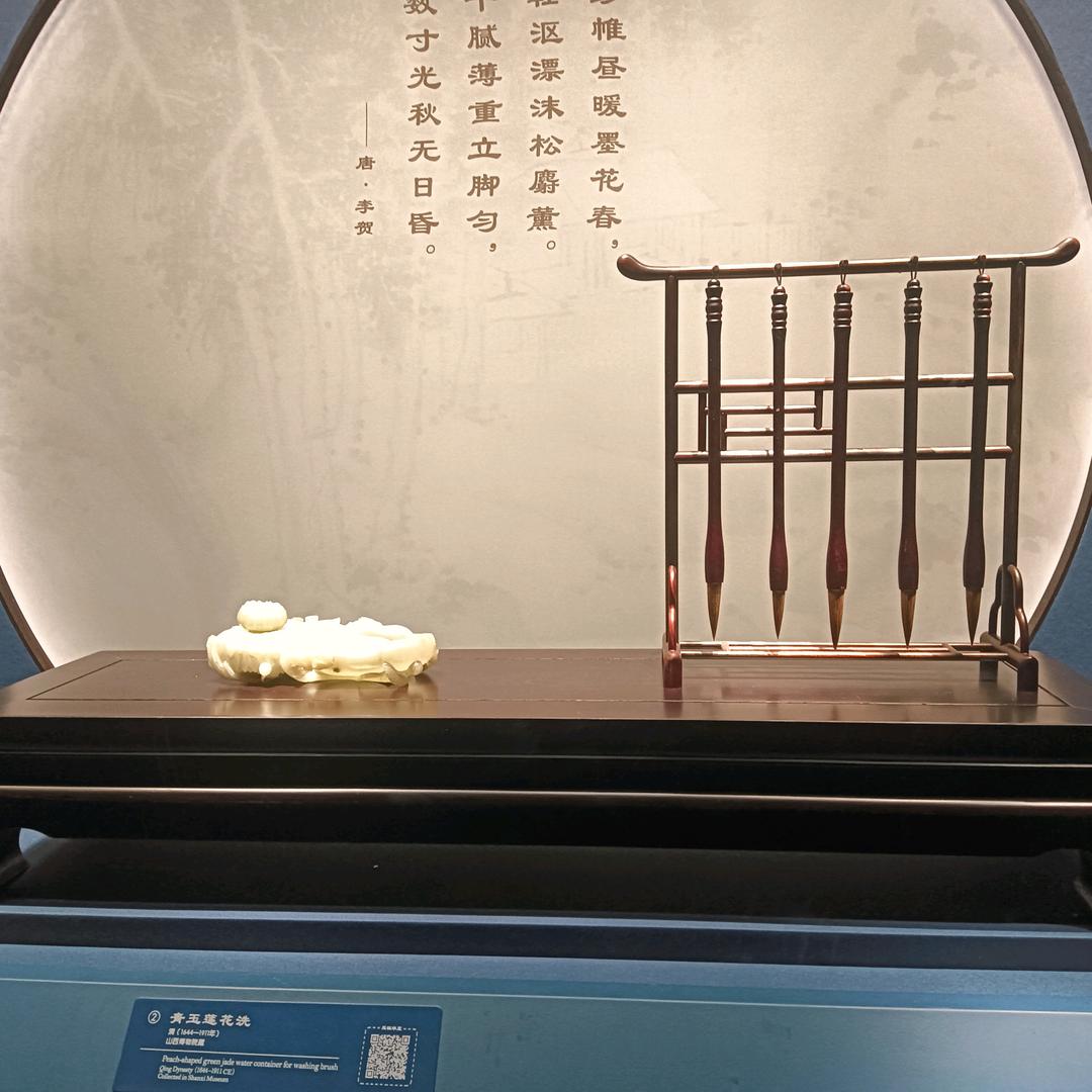 鬲络