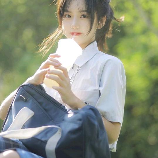 张嘉零食店