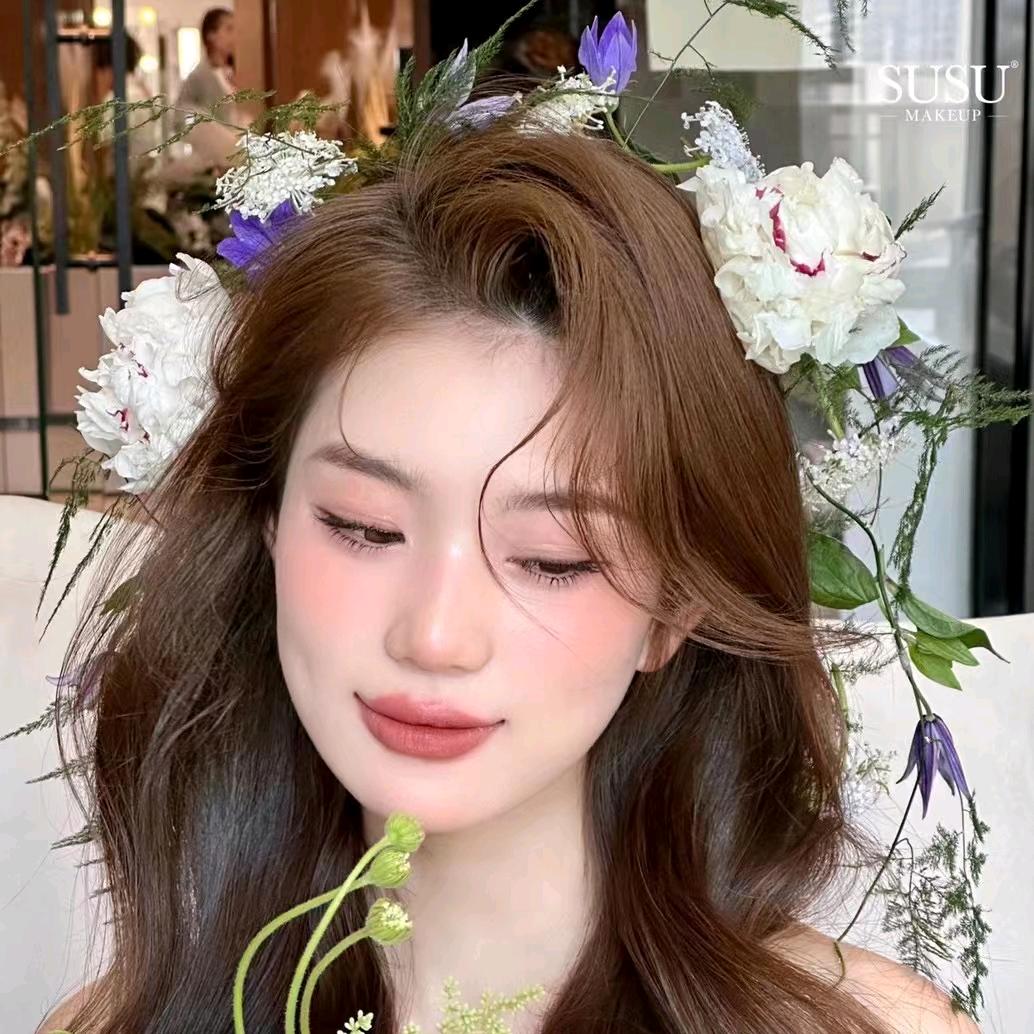 郫都区婚纱老板娘