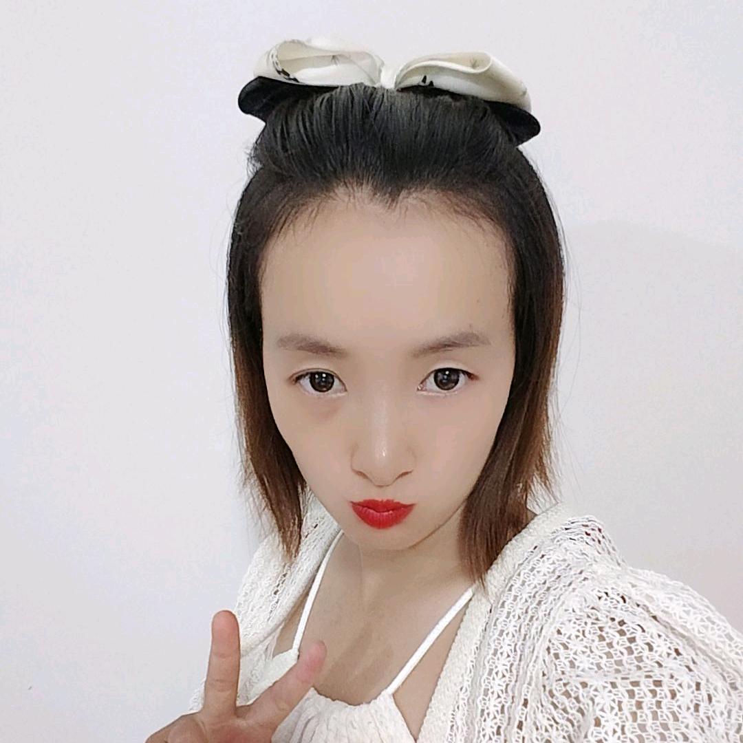 宁檬，（不定时直播聊天主播）