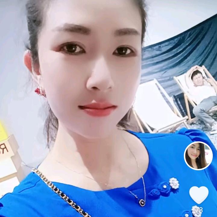 莫月
