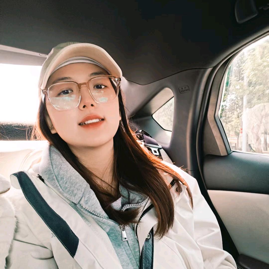 爱吃秋刀鱼的喵