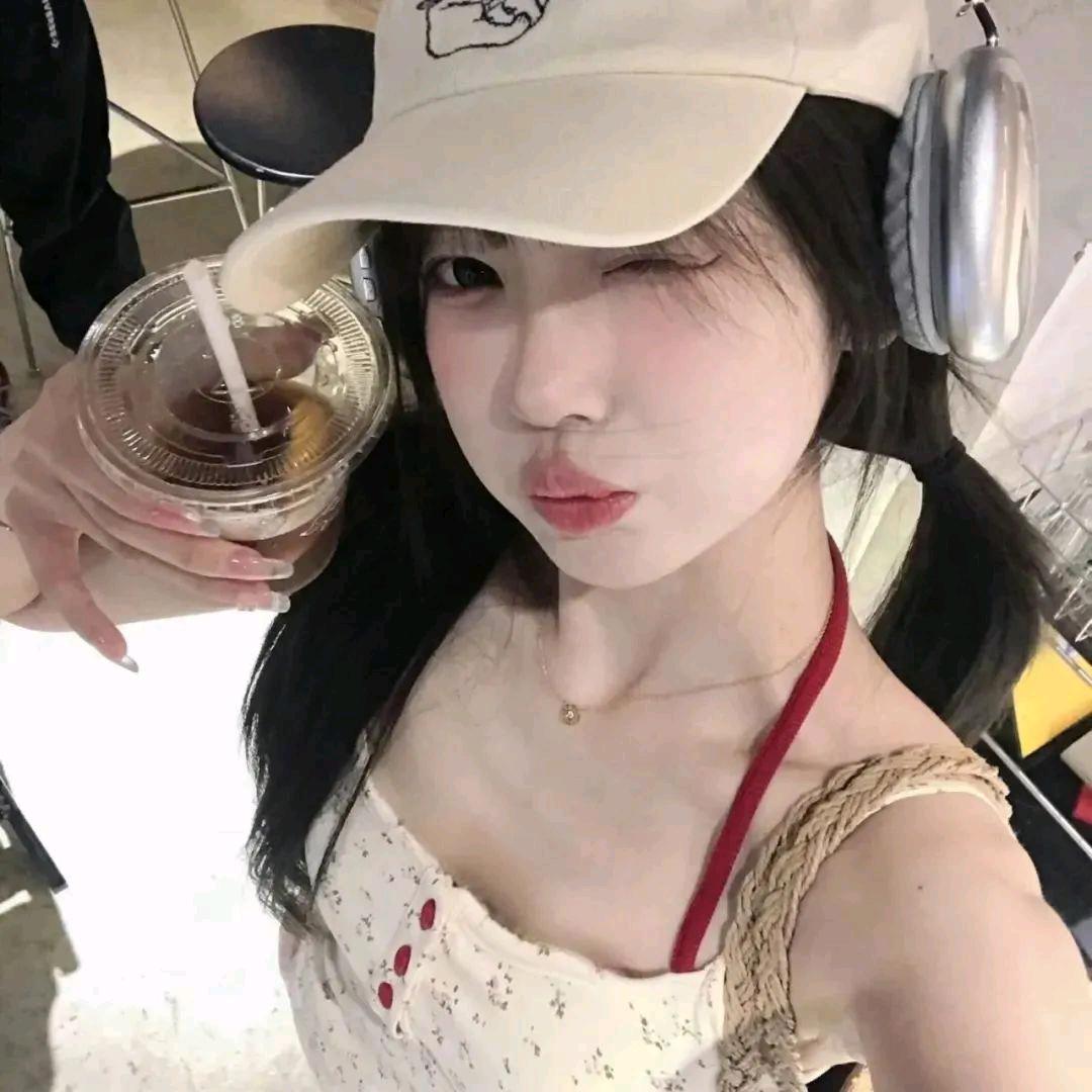 月亮是我啃弯的🌙