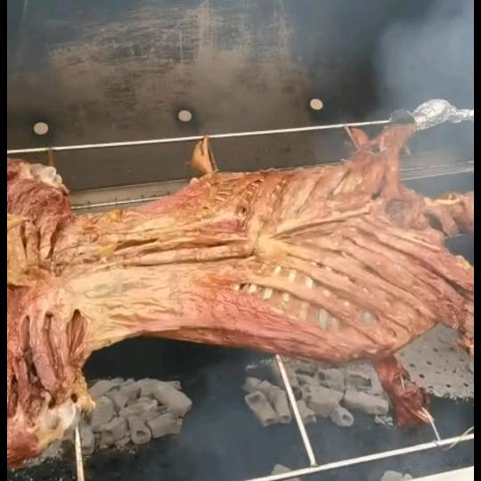 建国流动烤全羊