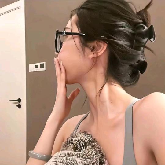 一支忧郁的钢笔