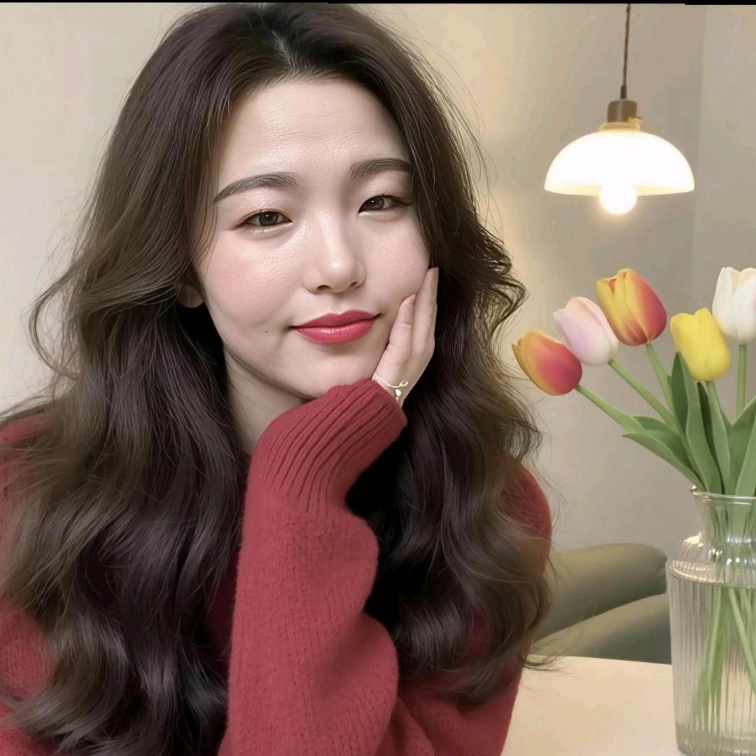 拥抱太阳的小白羊